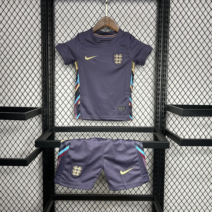 Ensemble Enfant Angleterre 2024 Exterieur
