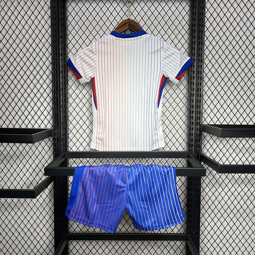 Ensemble Enfant France 2024 Exterieur