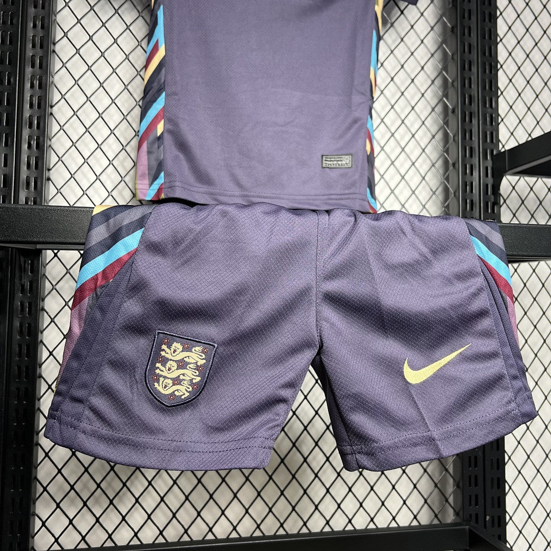 Ensemble Enfant Angleterre 2024 Exterieur