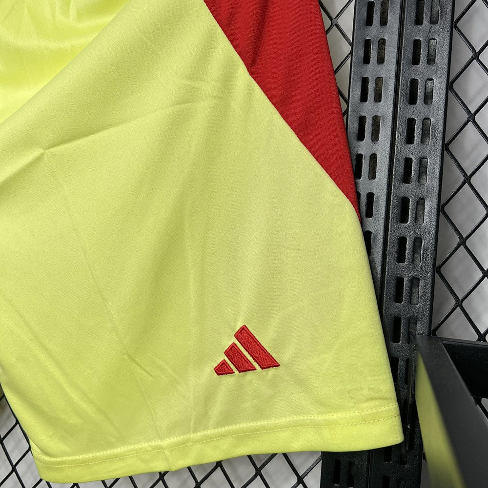 Short Espagne 2024 Exterieur