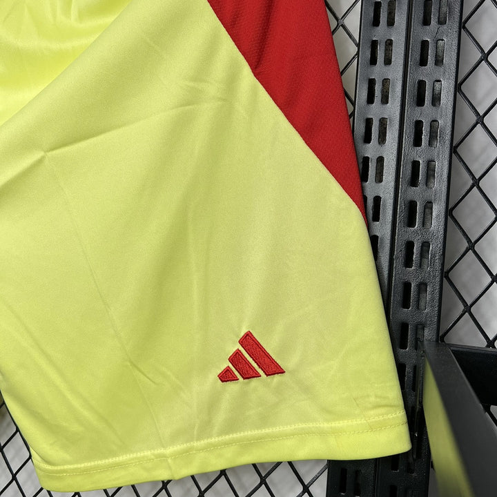 Short Espagne 2024 Exterieur