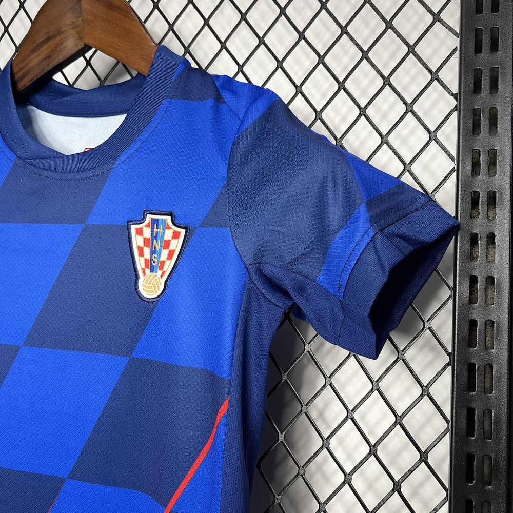 Ensemble Enfant Croatie 2024 Exterieur