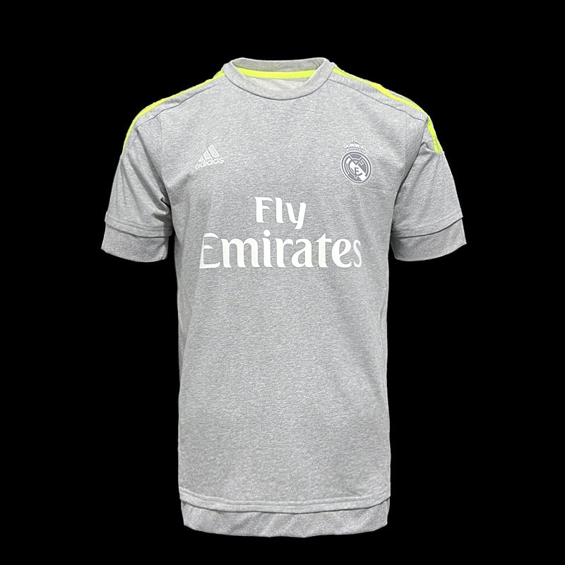 Maillot Real Madrid 2015/2016 rétro - vue de face