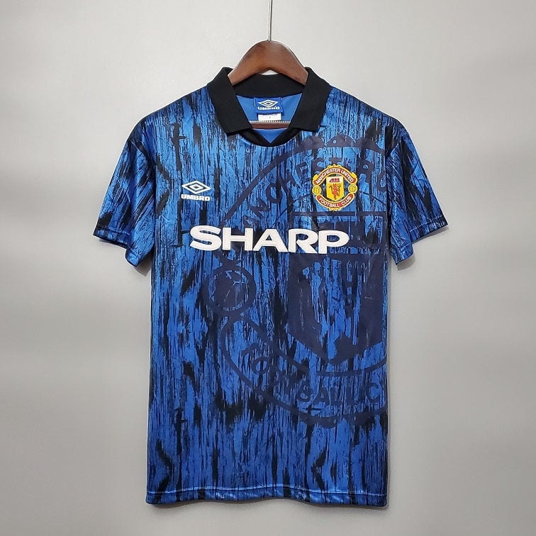 Maillot Man Utd 2092/2093 rétro - vue de face